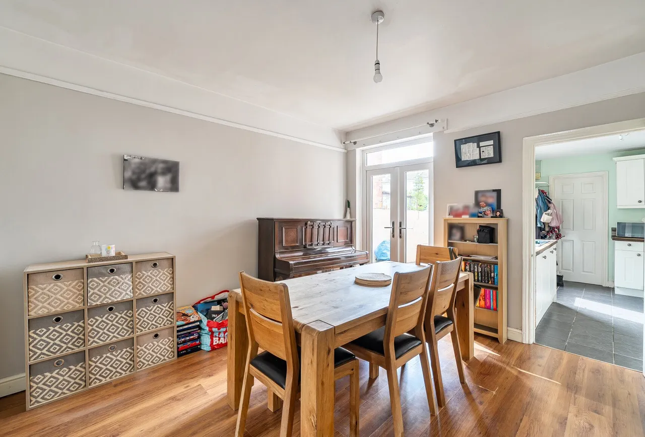 Alstone Avenue, Cheltenham, GL51 8EJ, photo 4