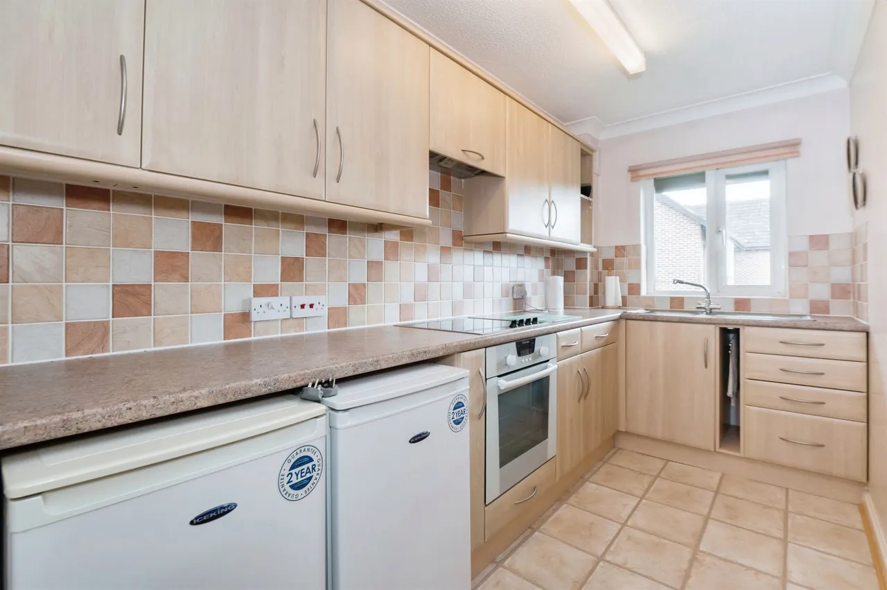 Sharon Road, West End, Southampton, photo 2
