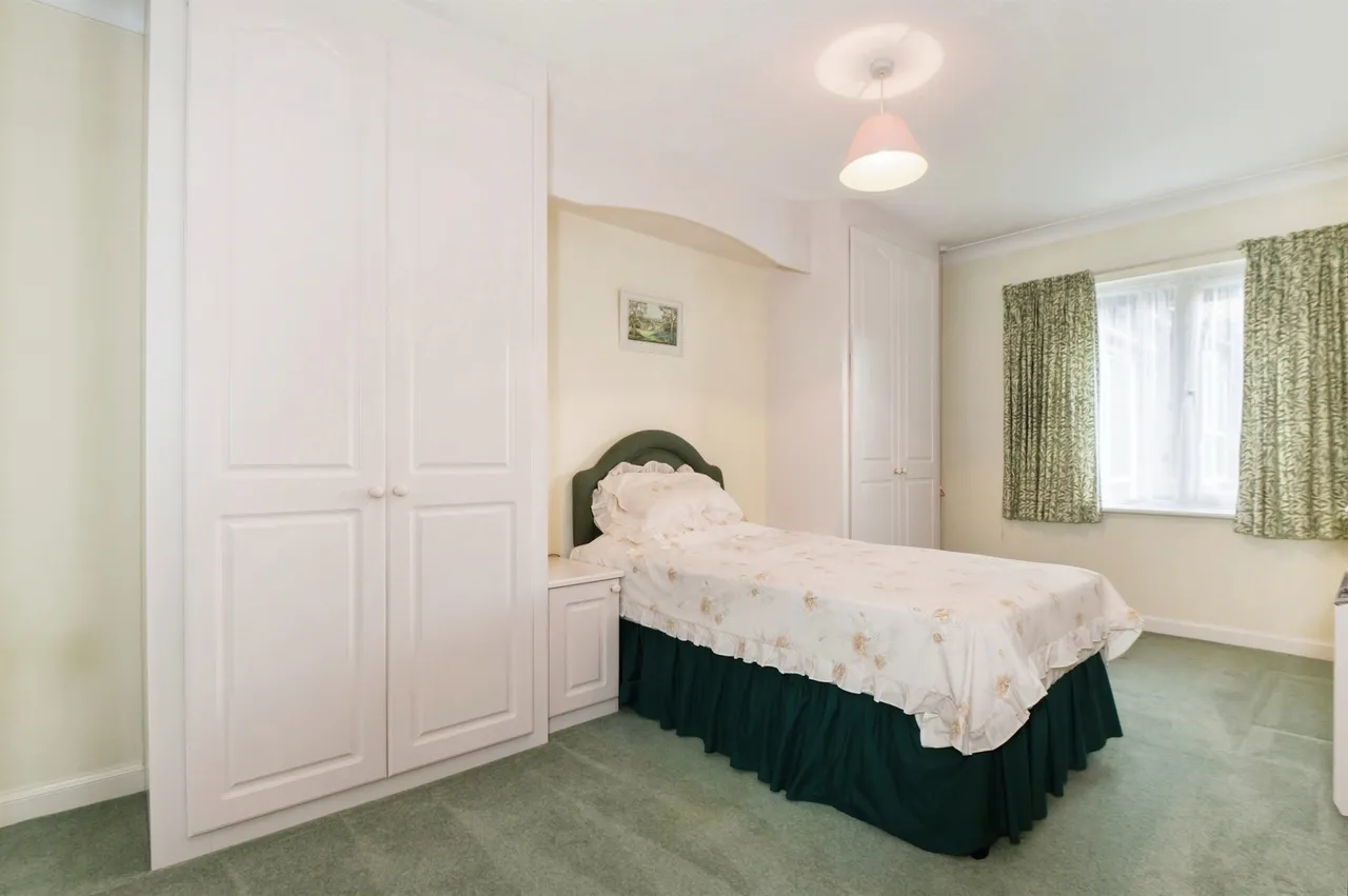 Sharon Road, West End, Southampton, photo 4