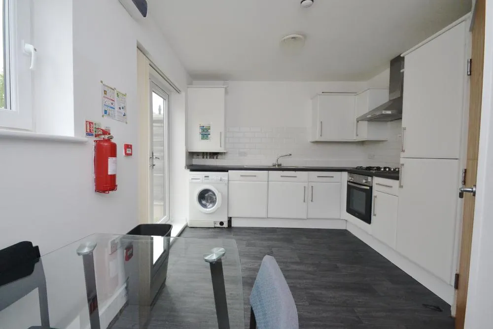 Plymouth View, Manchester, M13, photo 2