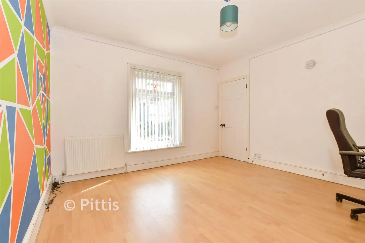 Ranelagh Road, Lake, PO36, photo 9