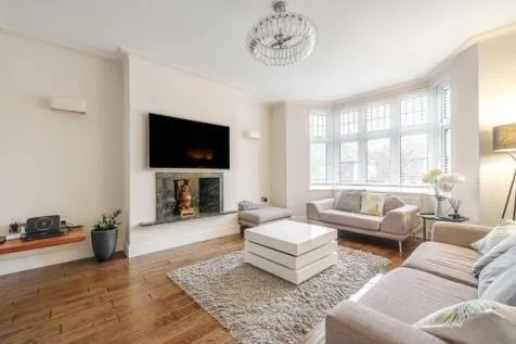 4 bedroom Semi Detached for sale, photo 7
