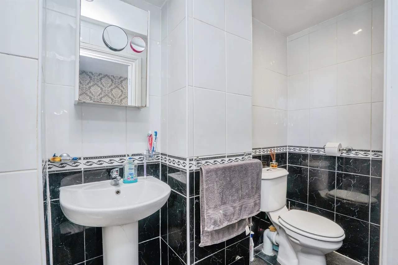 Laburnum Grove, Portsmouth, PO2, photo 17