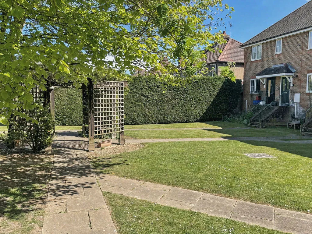 Gallows Lane, High Wycombe HP12 4BP, photo 9