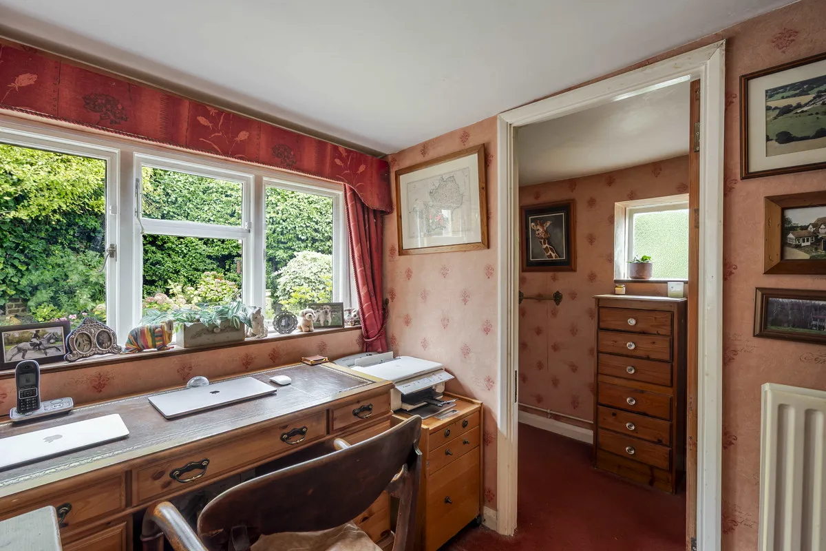 Pottersheath Road, Welwyn, AL6, photo 13
