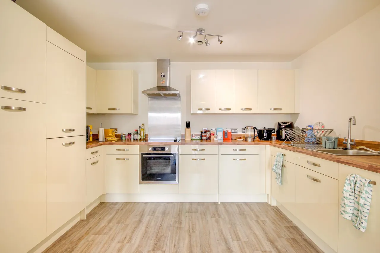 Worcester Street, City Centre, Gloucester, GL1, photo 2