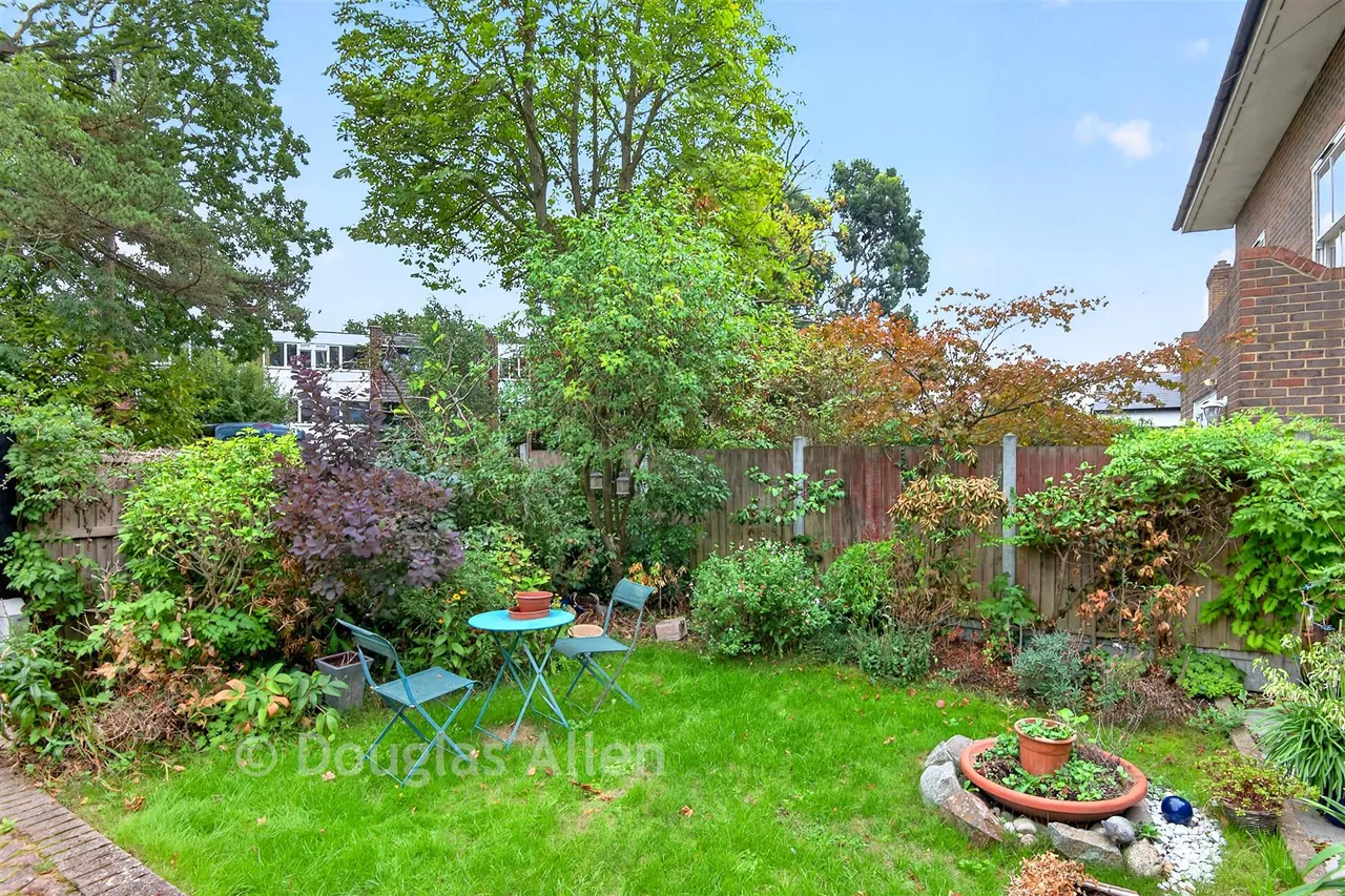 Chestnut Walk, Woodford Green, IG8, photo 14