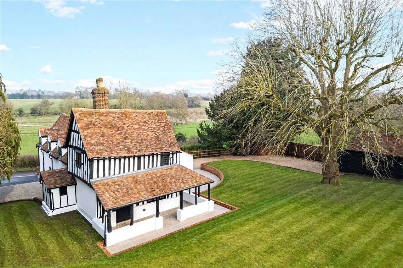 5 bed house to rent — Luffenhall, Cromer, Hertfordshire, SG2 7PX