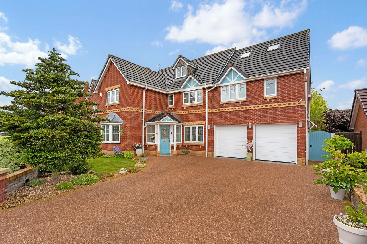 5 bed house for sale — Fox Bank Close, Widnes, Widnes, WA8 9DP