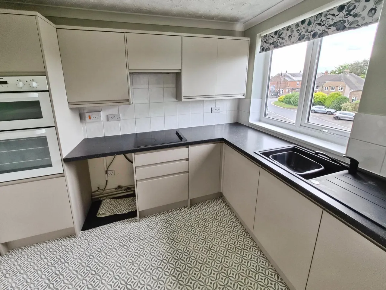 Regent Gardens, Grimsby, DN34, photo 9