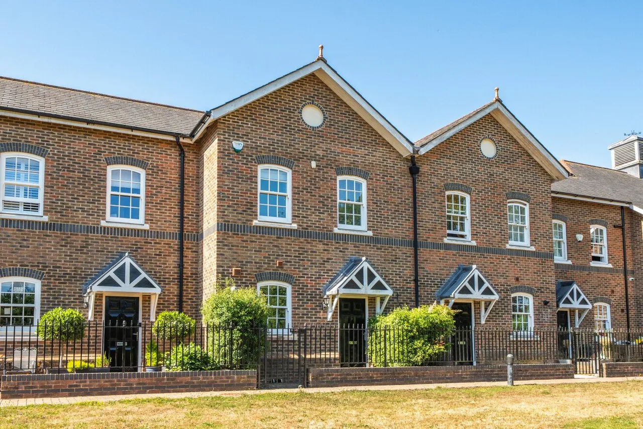 3 bed house for sale, Westerham Road, Keston, BR2