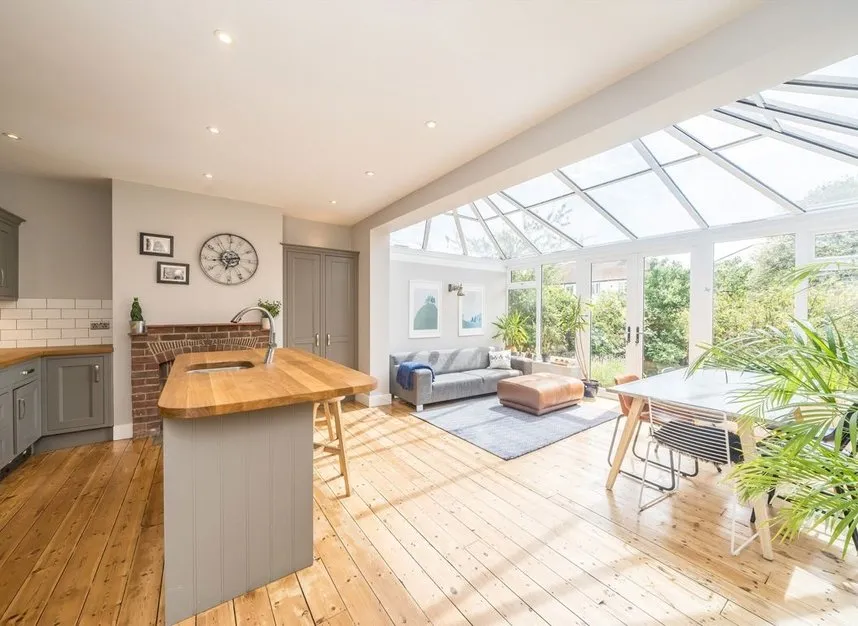 3 bed house for sale — St. Barnabas Road, Tooting, CR4