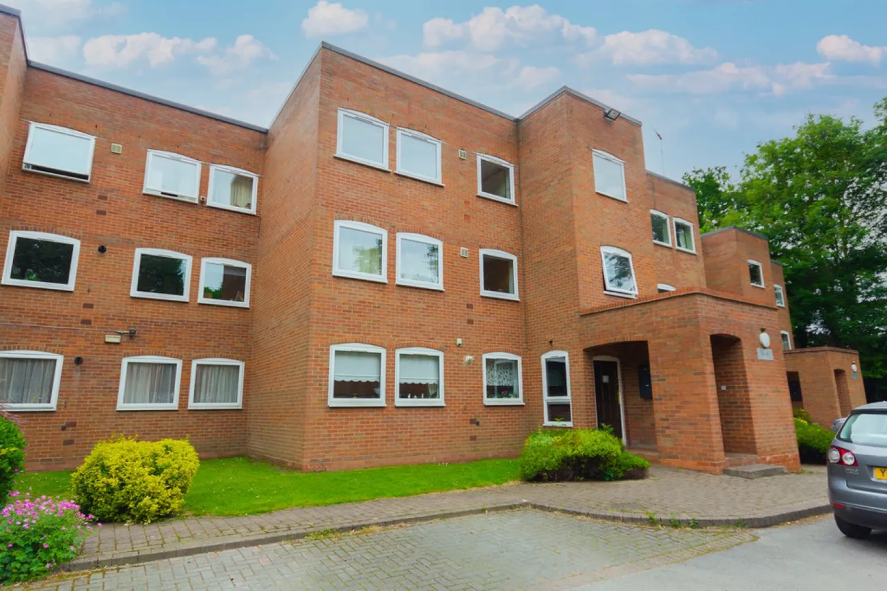 2 bed flat to rent — Jacoby Place, Priory Road, Edgbaston, B5