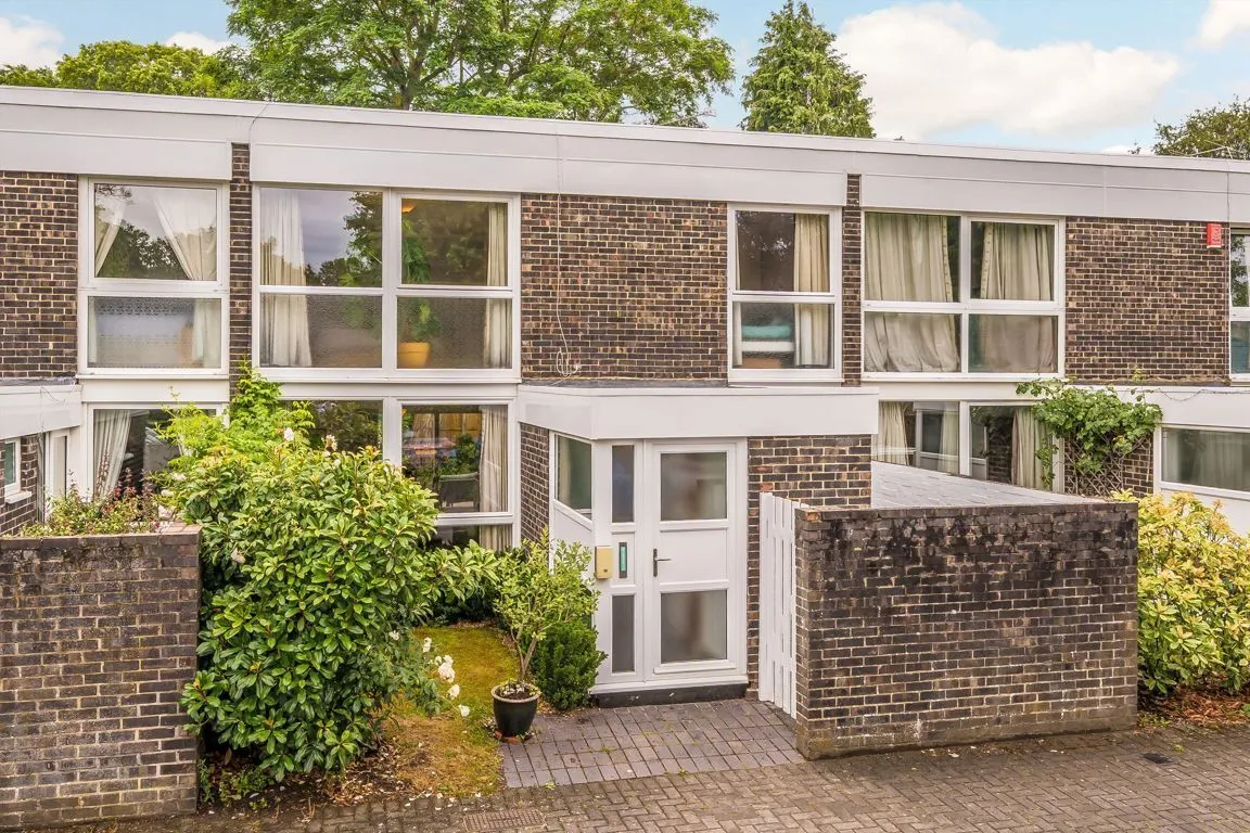 Brackley, Weybridge, KT13, photo 9