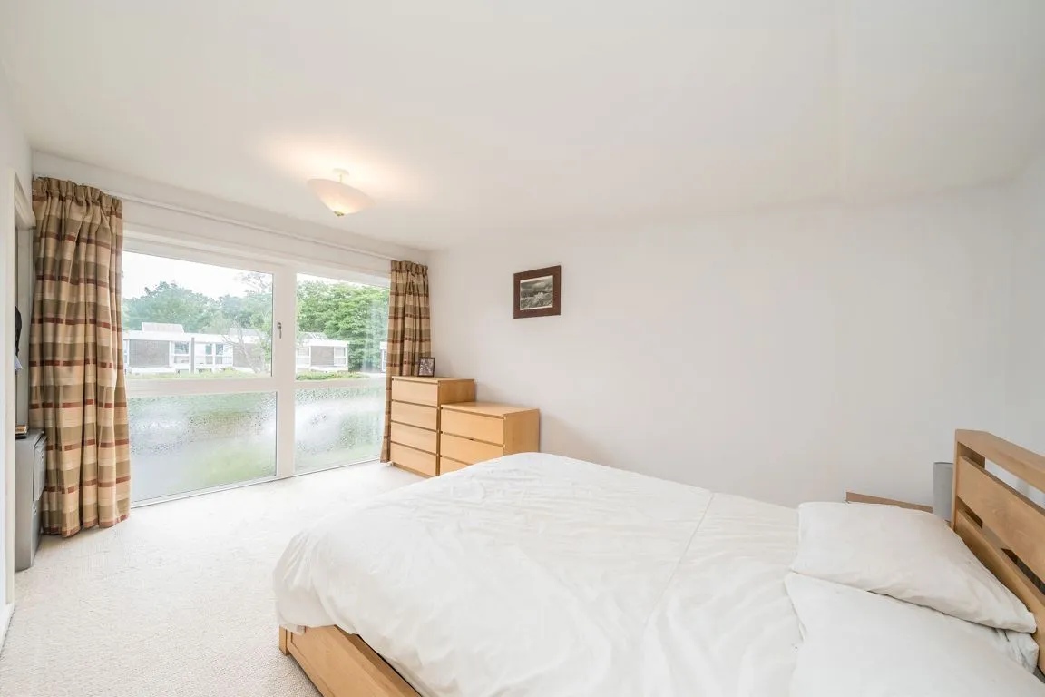 Brackley, Weybridge, KT13, photo 4