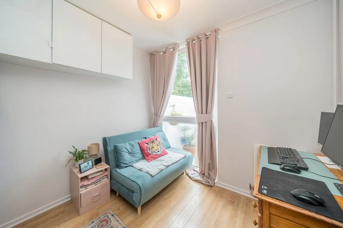 Brackley, Weybridge, KT13, photo 7