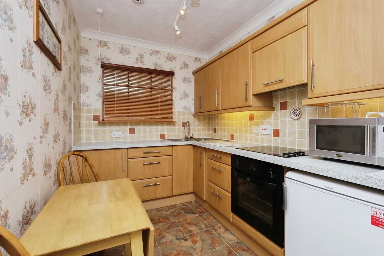 Granville Road, Eastbourne, photo 6