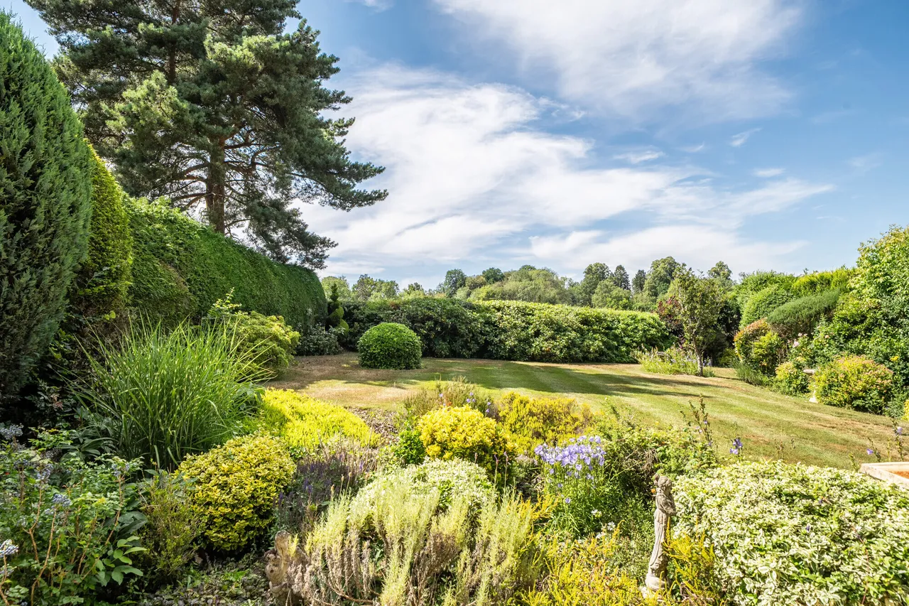 The Readings, Chorleywood, WD3, photo 12