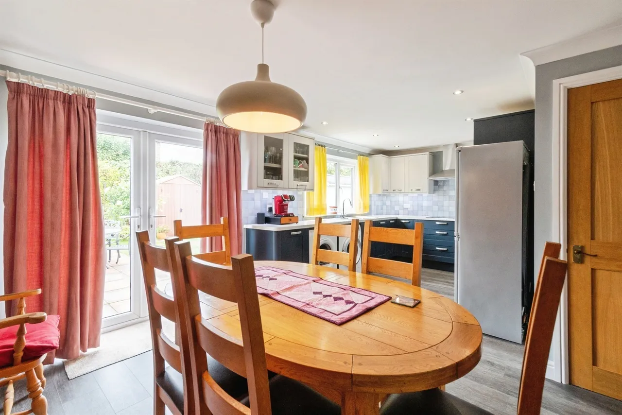 Ebbw Road, Caldicot, NP26, photo 10