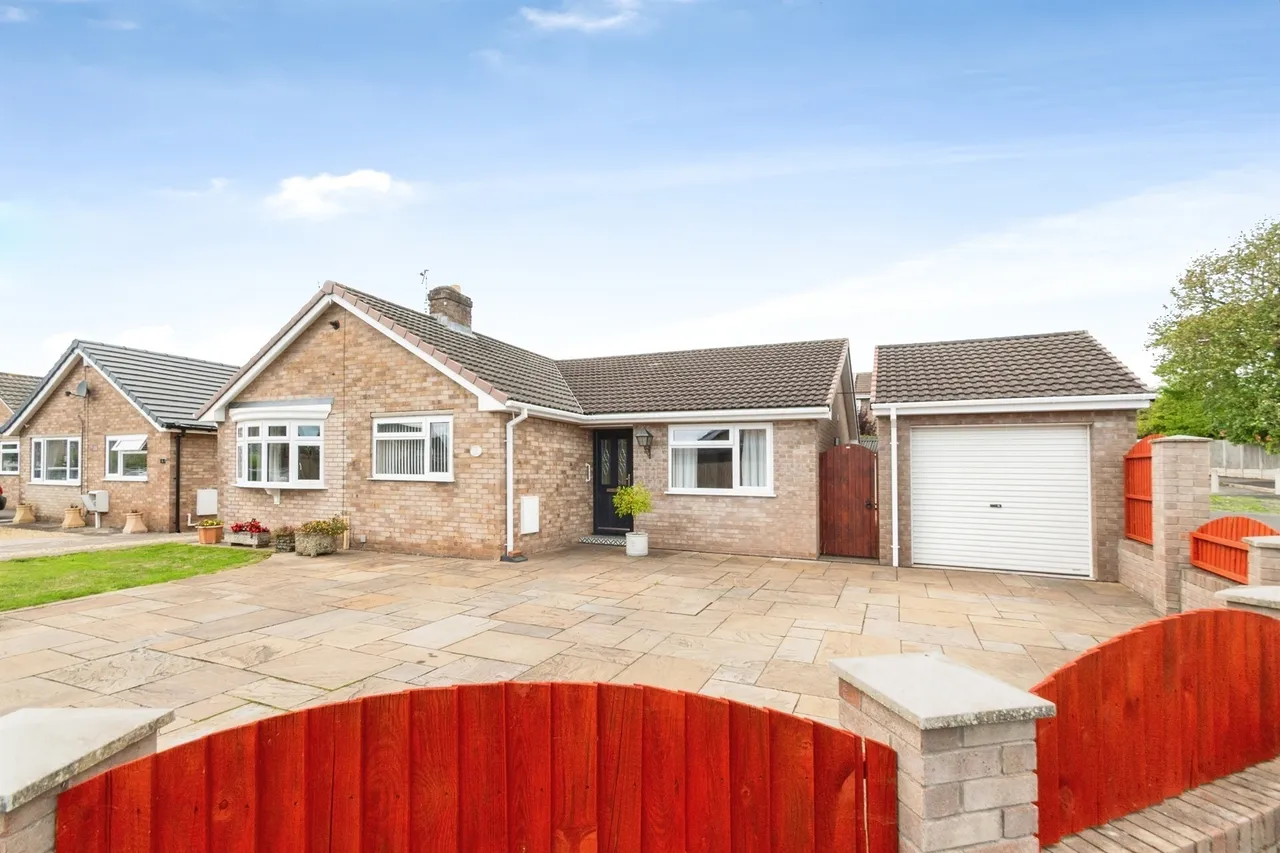 3 bed house for sale, Ebbw Road, Caldicot, NP26