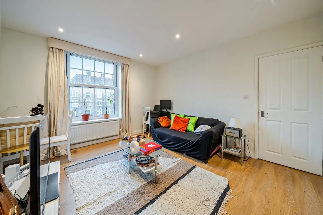 Wandsworth Road, Wandsworth, London, SW8, photo 6