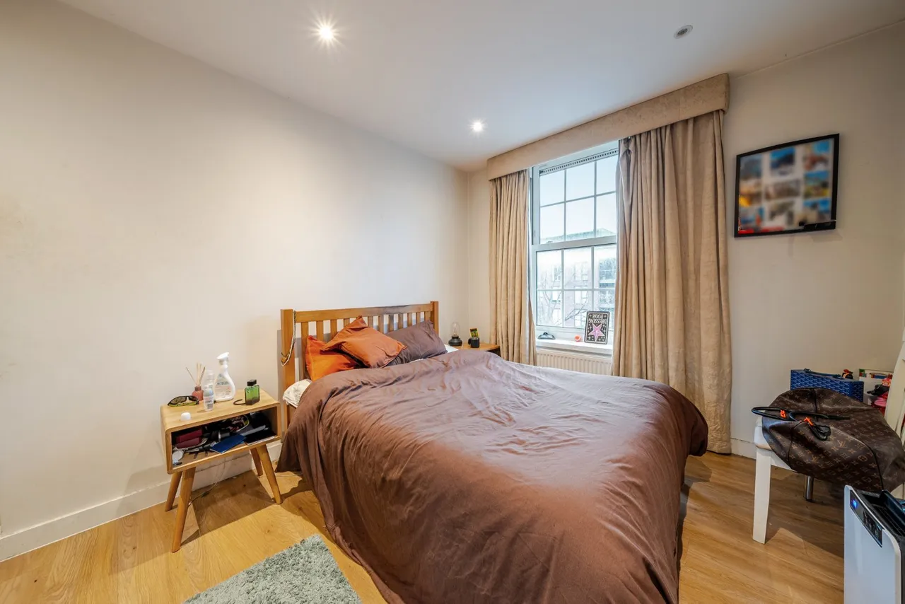 Wandsworth Road, Wandsworth, London, SW8, photo 5