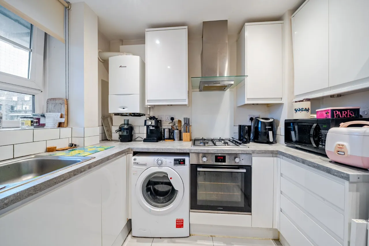 Wandsworth Road, Wandsworth, London, SW8, photo 2