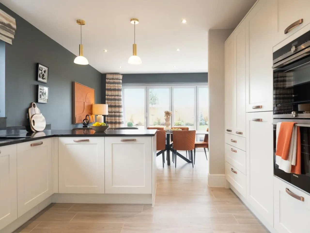 4 bed property for sale, Bartons Road, Havant, PO9
