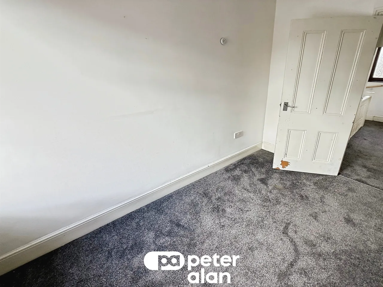 Gordon Road, Blackwood, NP12, photo 11