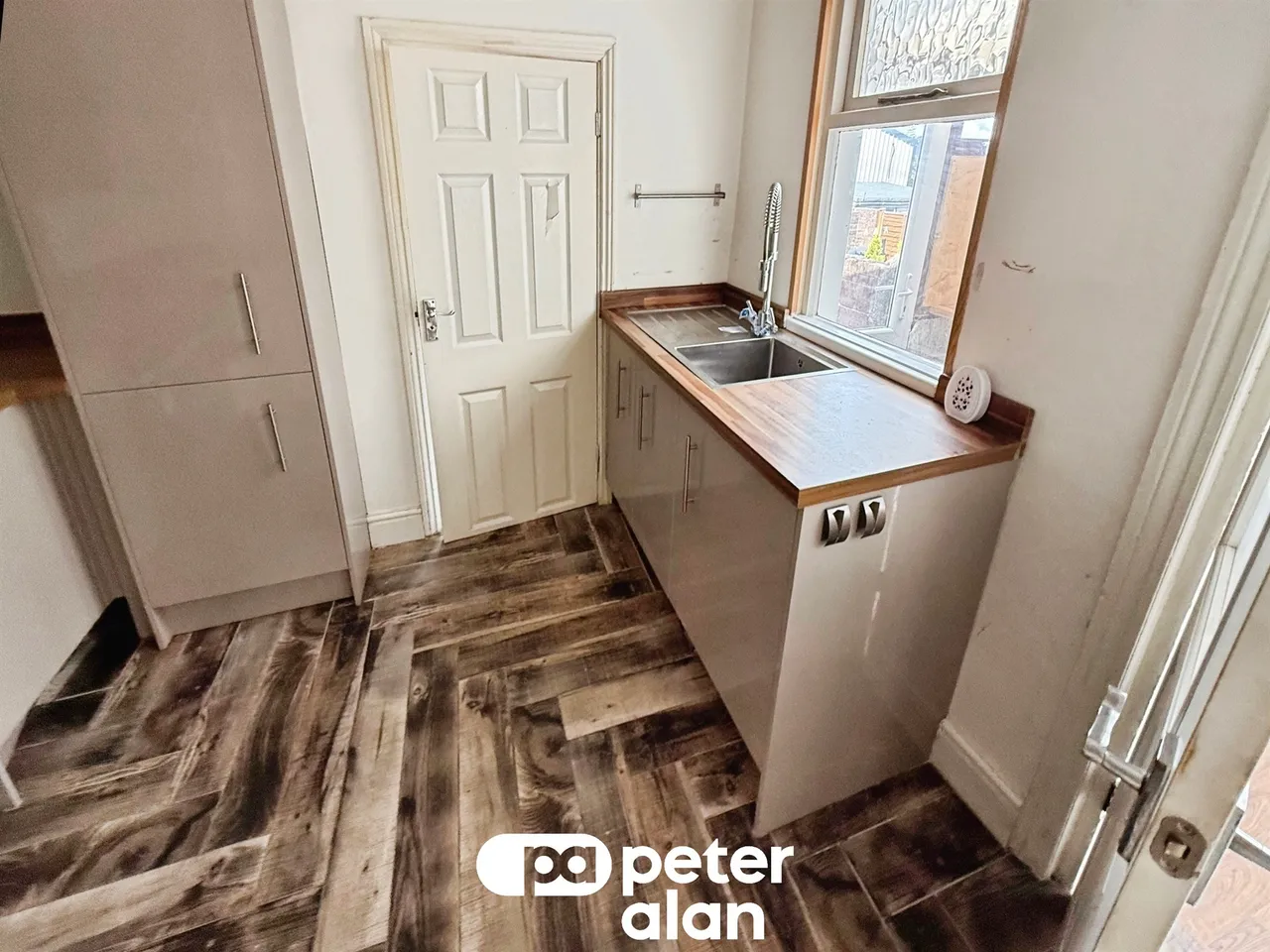 Gordon Road, Blackwood, NP12, photo 6
