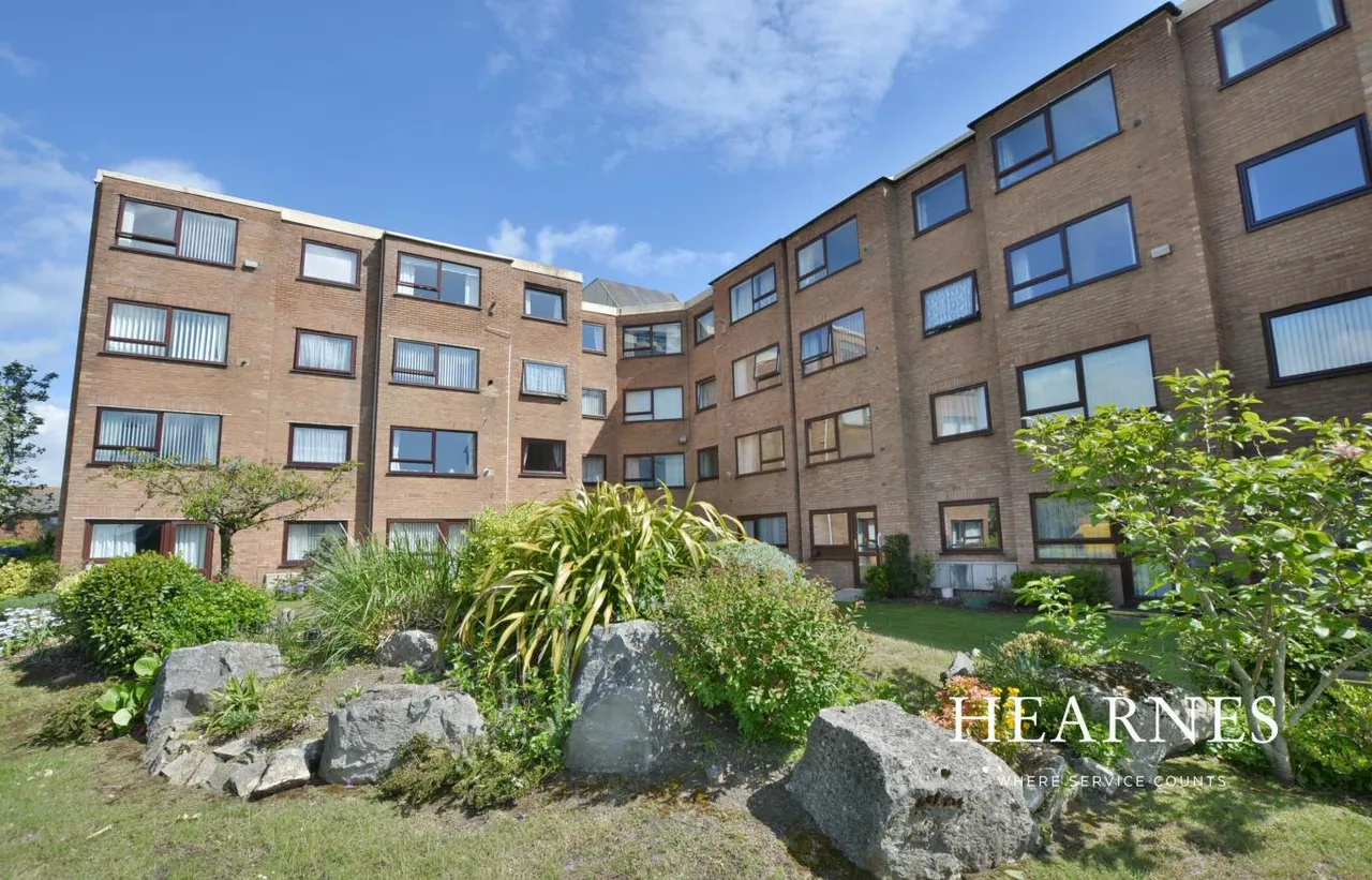 1 bed flat for sale, Homedene House, BH15