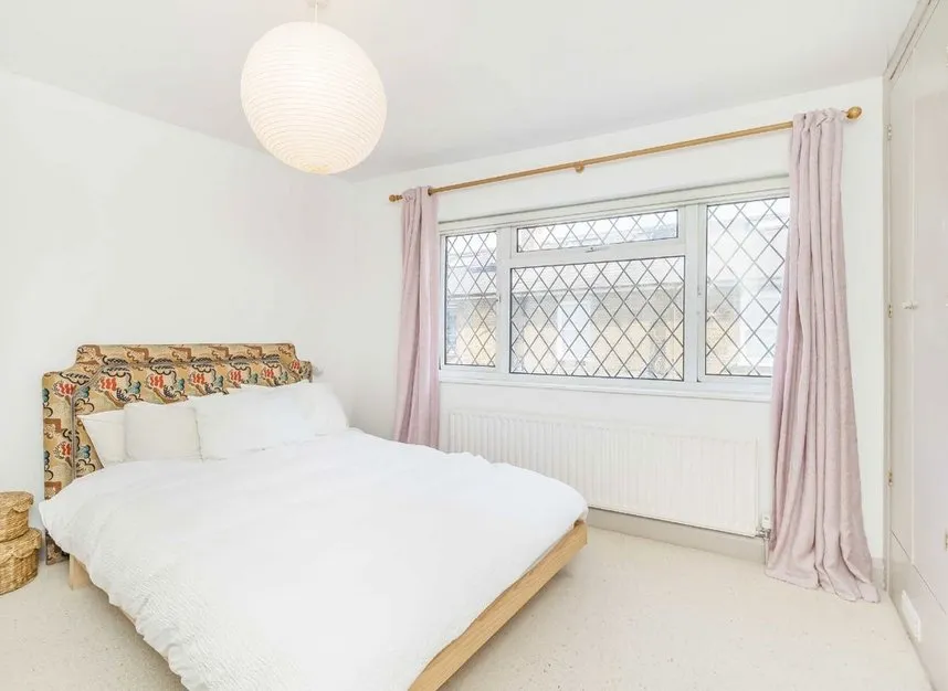 Tudor Road, Hampton, TW12, photo 4