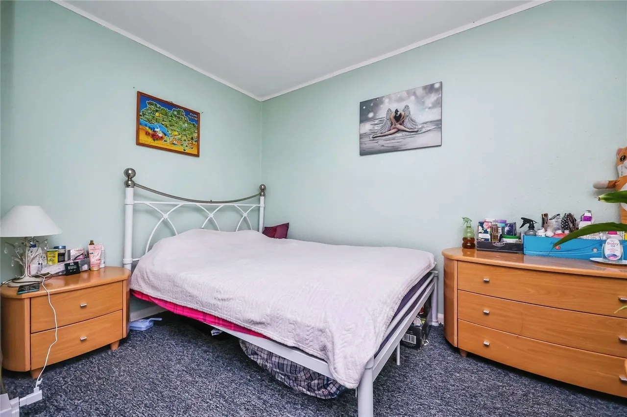 Manesty Crescent, Clifton, Nottingham, NG11, photo 9