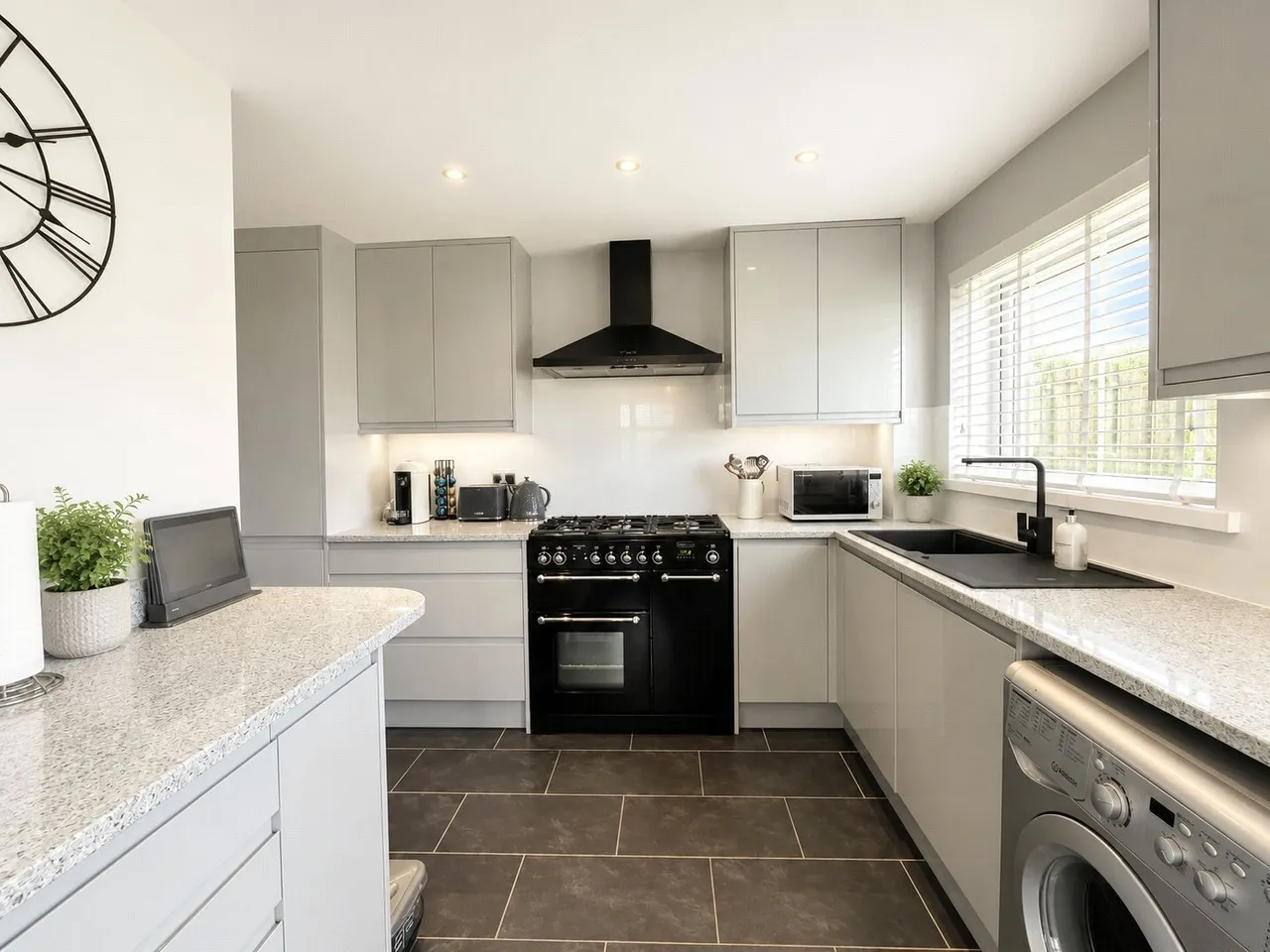 Byron Road, Priory Park, SA61, photo 4