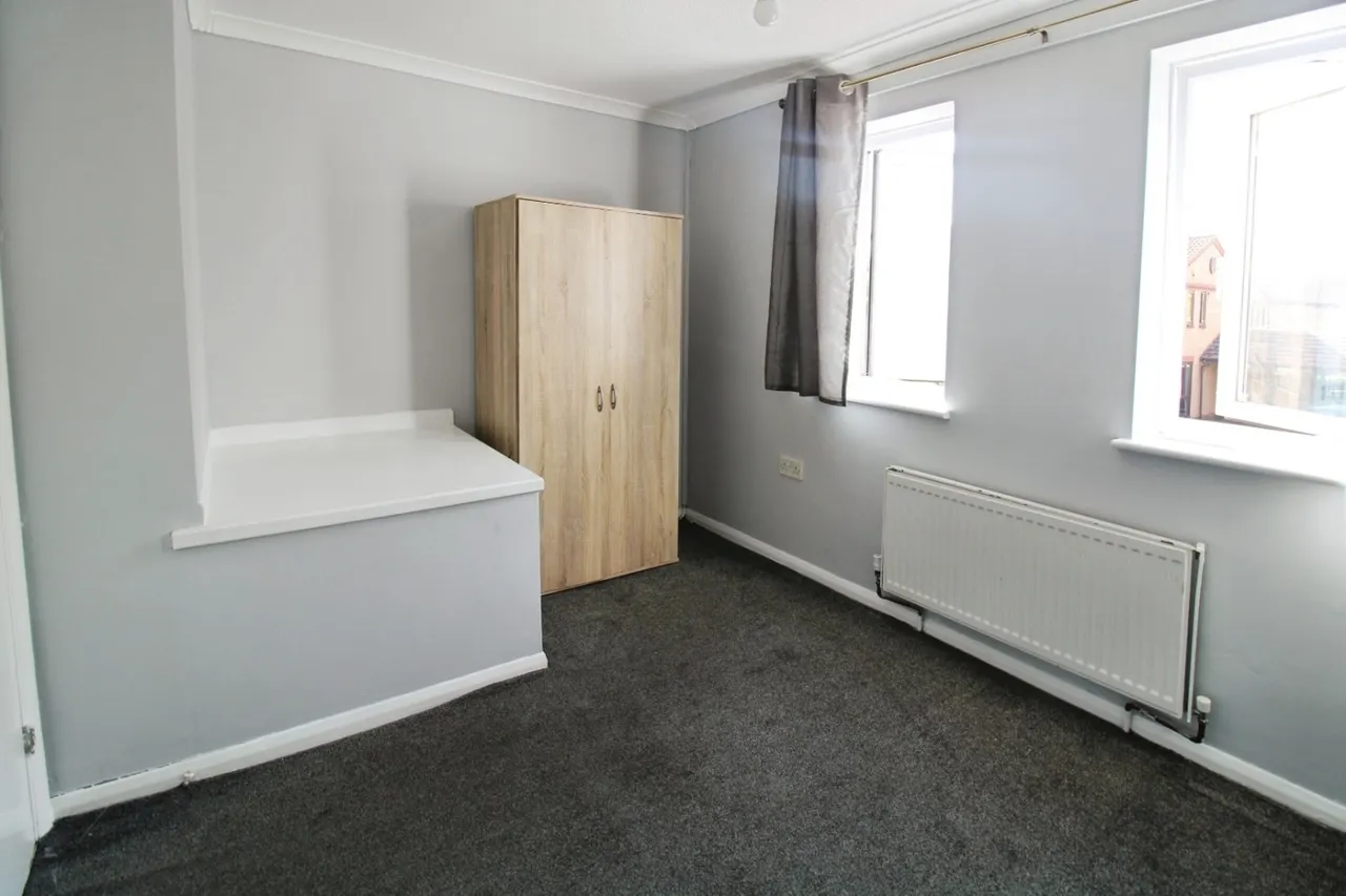 Courtland Grove, London, SE28, photo 15