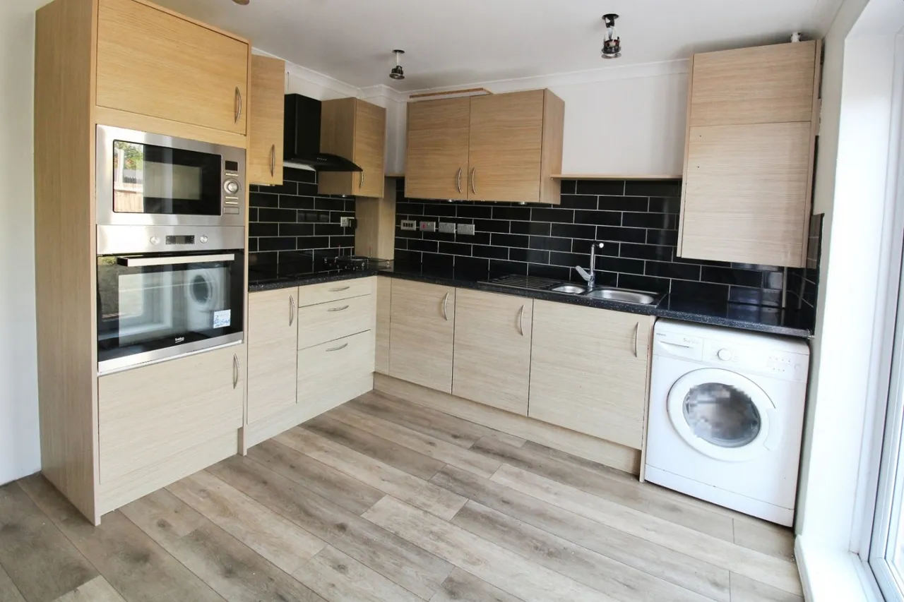 Courtland Grove, London, SE28, photo 8