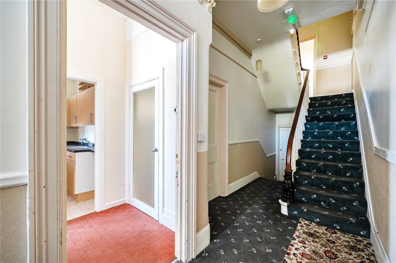 Hales Road, Cheltenham, GL52, photo 5