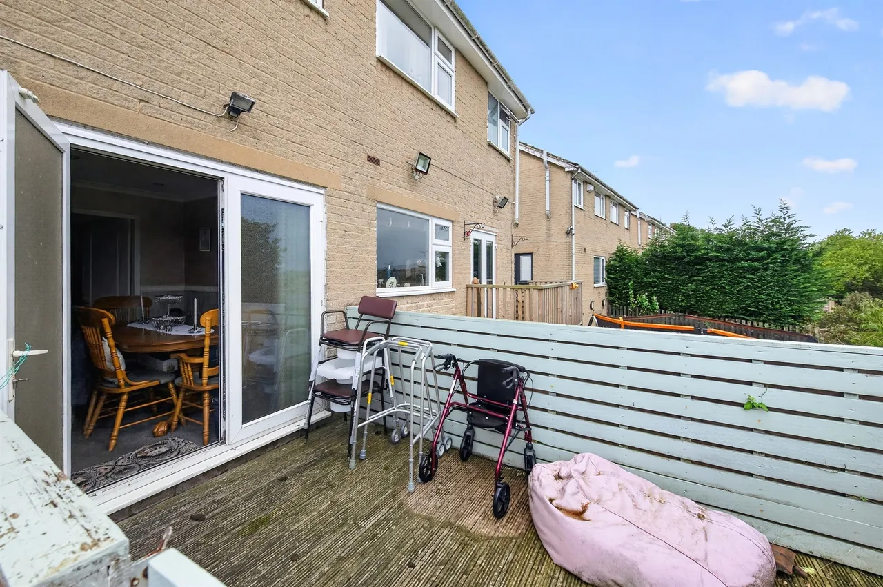 High Street, Hanging Heaton, WF17, photo 9