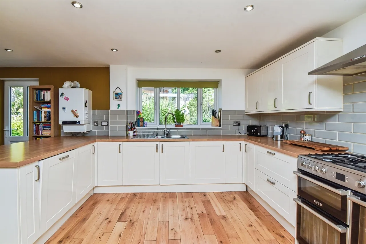 Rossiters Road, Frome, BA11, photo 2