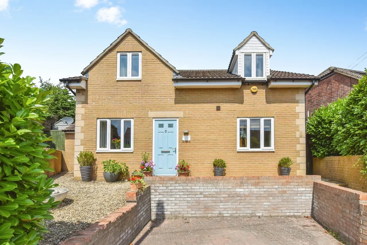 3 bed house for sale, Rossiters Road, Frome, BA11