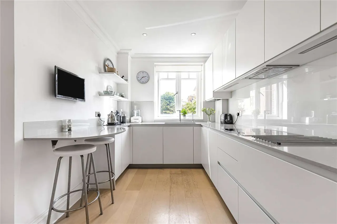 Blanchard House, 28 Clevedon Road, Twickenham, TW1 2TD, photo 3