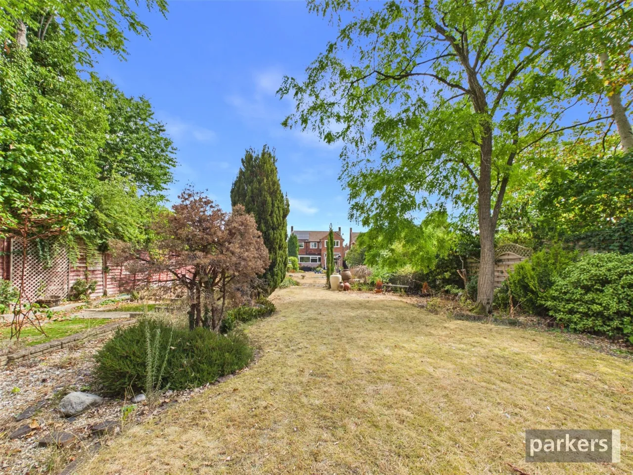 St. Patricks Avenue, Charvil, RG10, photo 23
