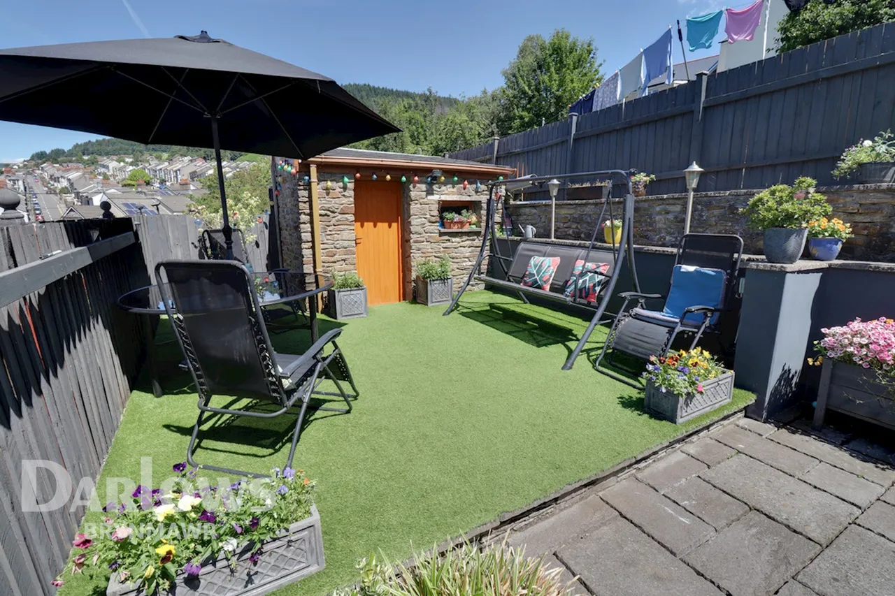 Hafod Fan Road, Abertillery, photo 21
