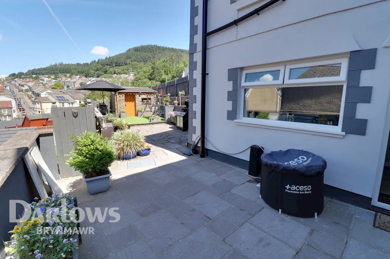 Hafod Fan Road, Abertillery, photo 19