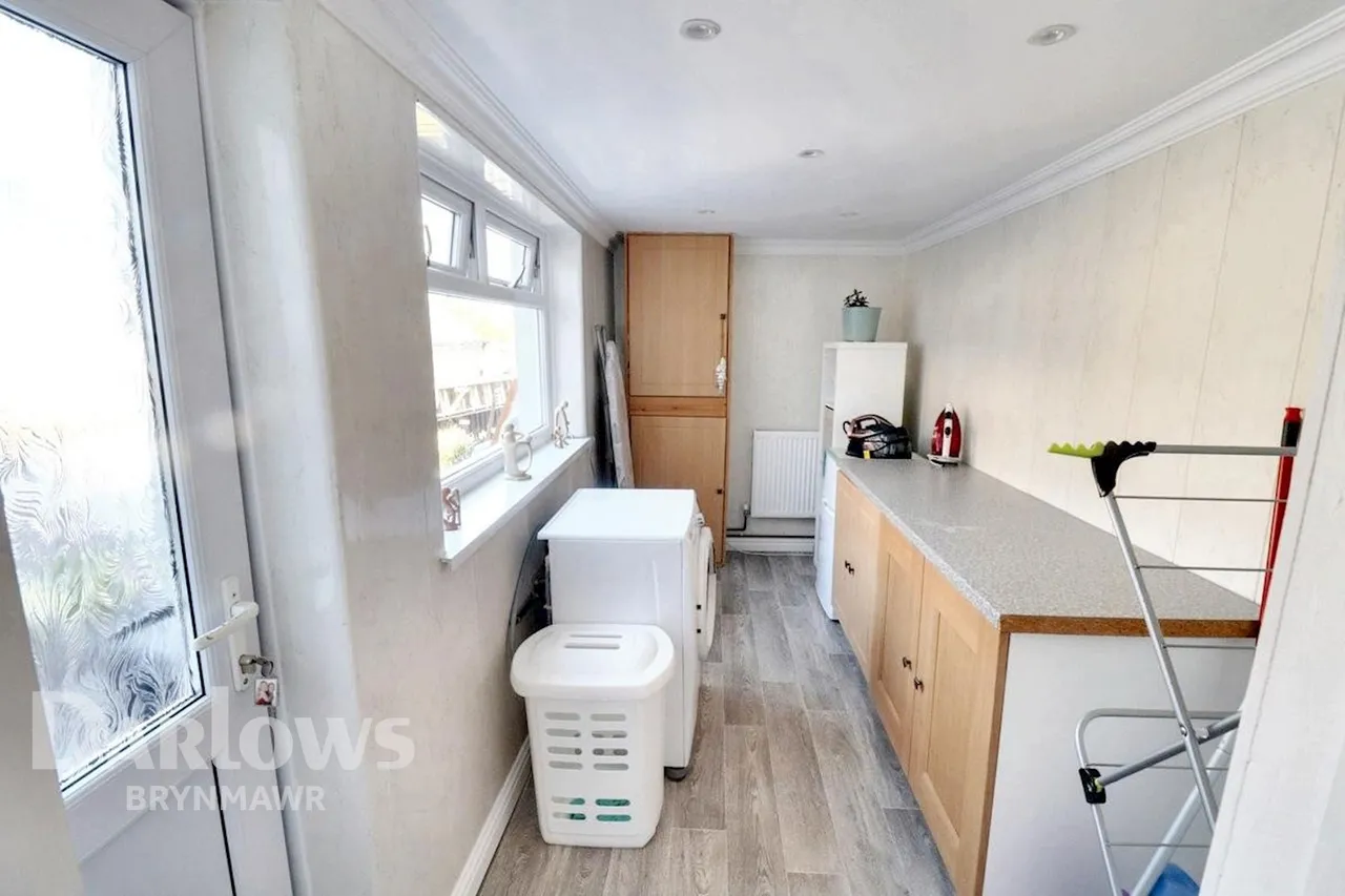 Hafod Fan Road, Abertillery, photo 12