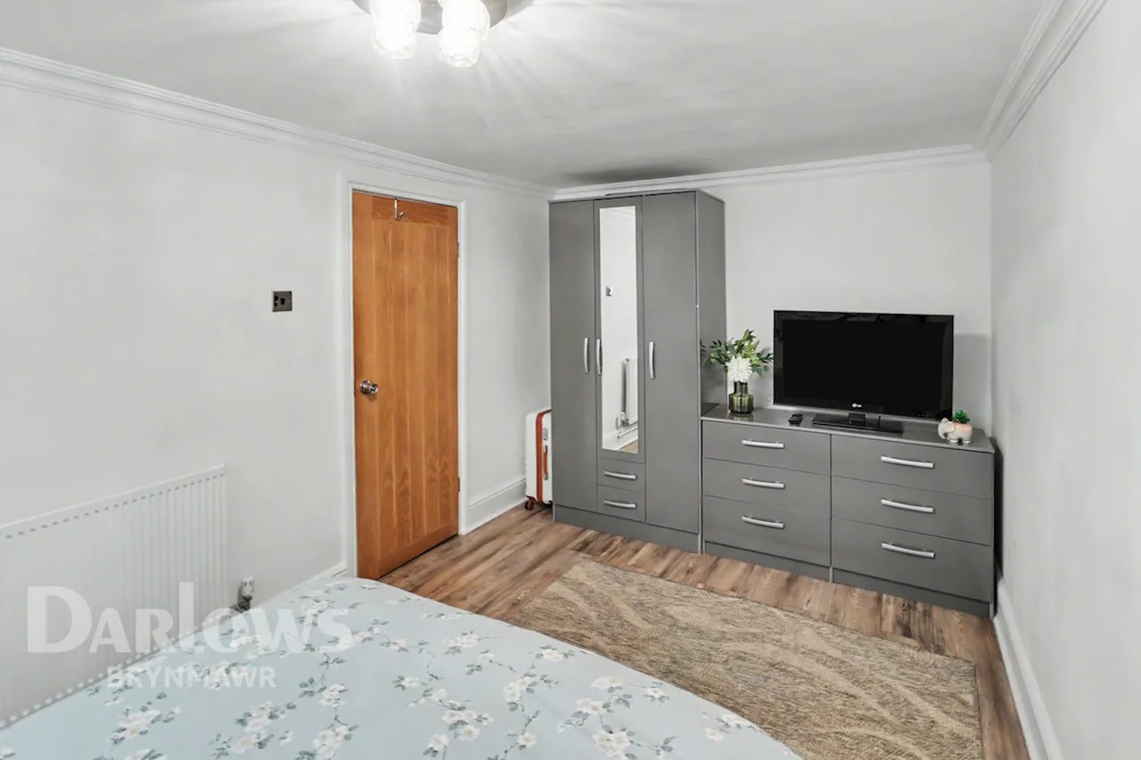 Hafod Fan Road, Abertillery, photo 9