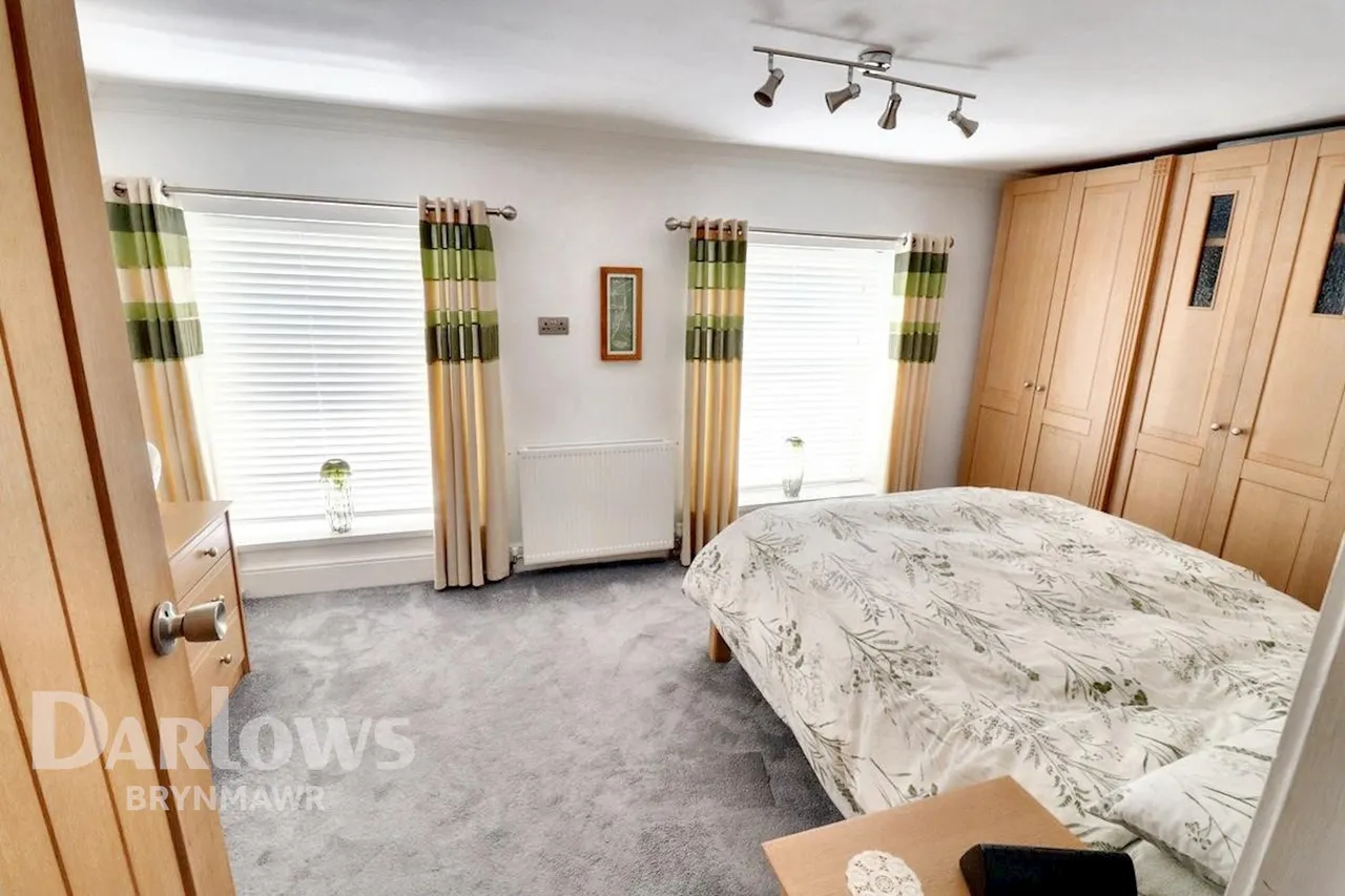 Hafod Fan Road, Abertillery, photo 14
