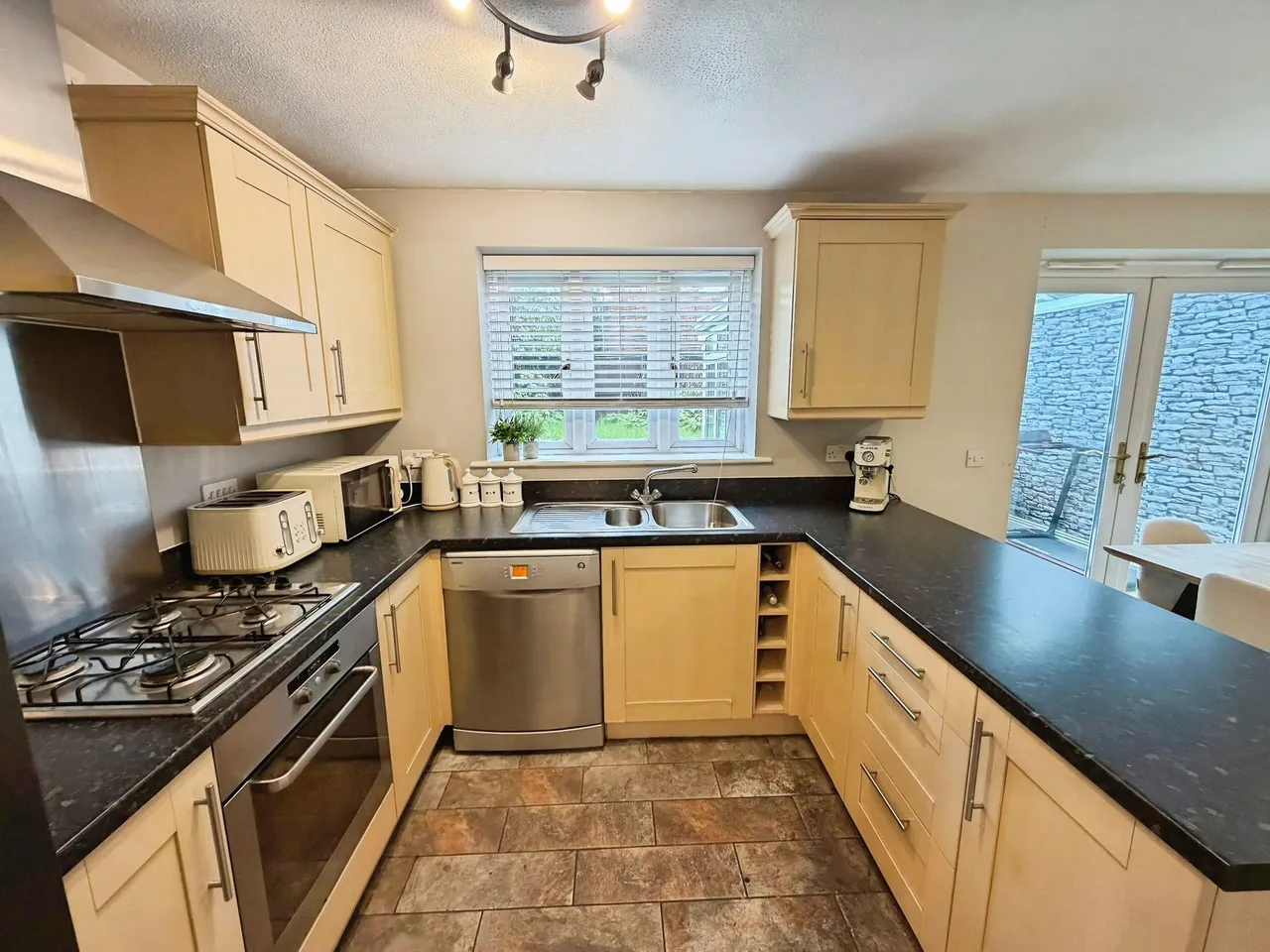 Parc Gilbertson, Pontardawe, Swansea, SA8 4PT, photo 11