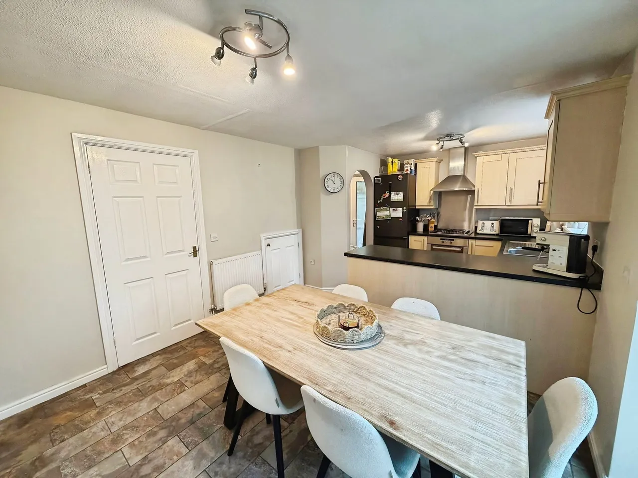 Parc Gilbertson, Pontardawe, Swansea, SA8 4PT, photo 9