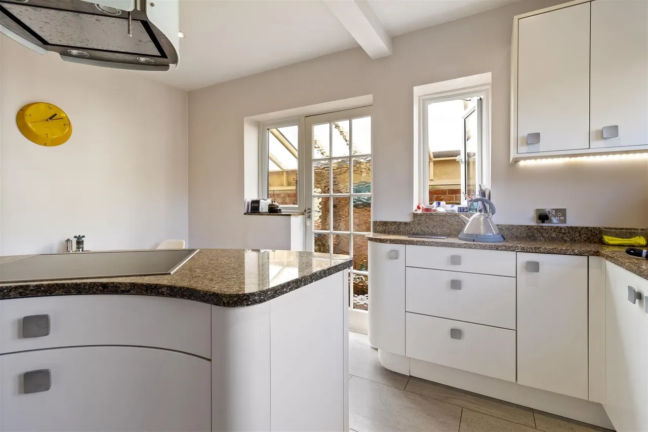 Lansdowne Road, Worthing, photo 8